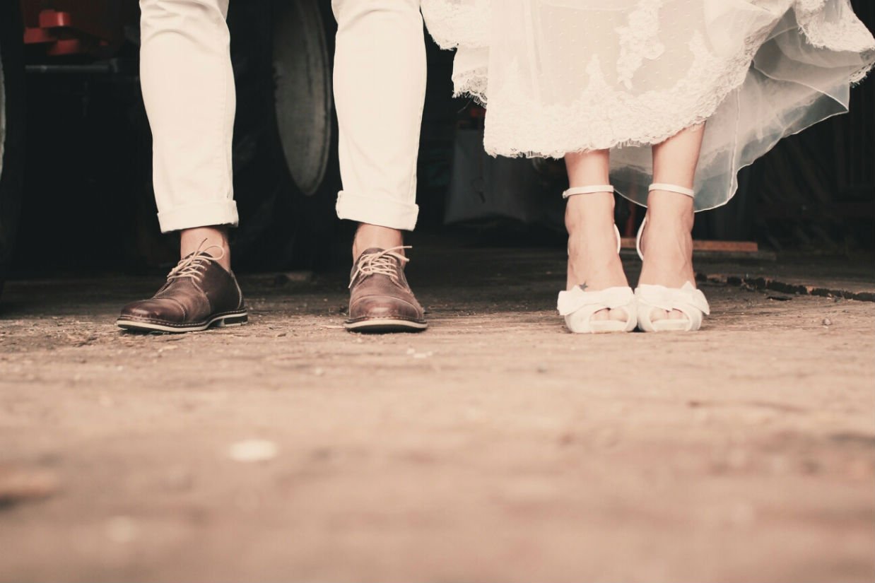 wedding feet getty august 2015
